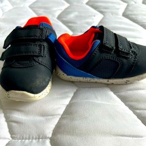 Carters Black and Blue shoes! Size 4, but for wide feet acts more like 3.